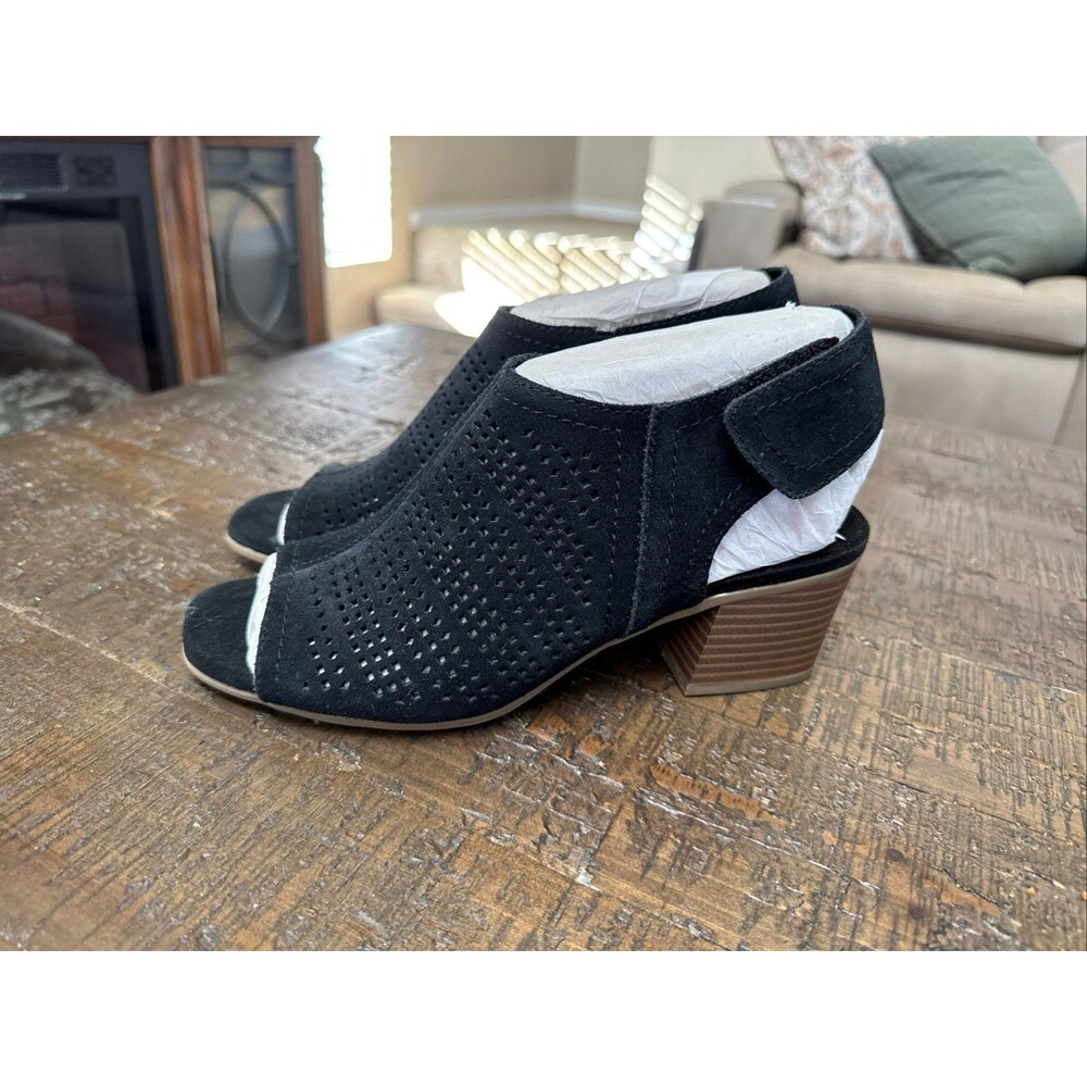 White Mountain Sandals Womens 7.5M Life Saver Slingback Block Heels Black Suede